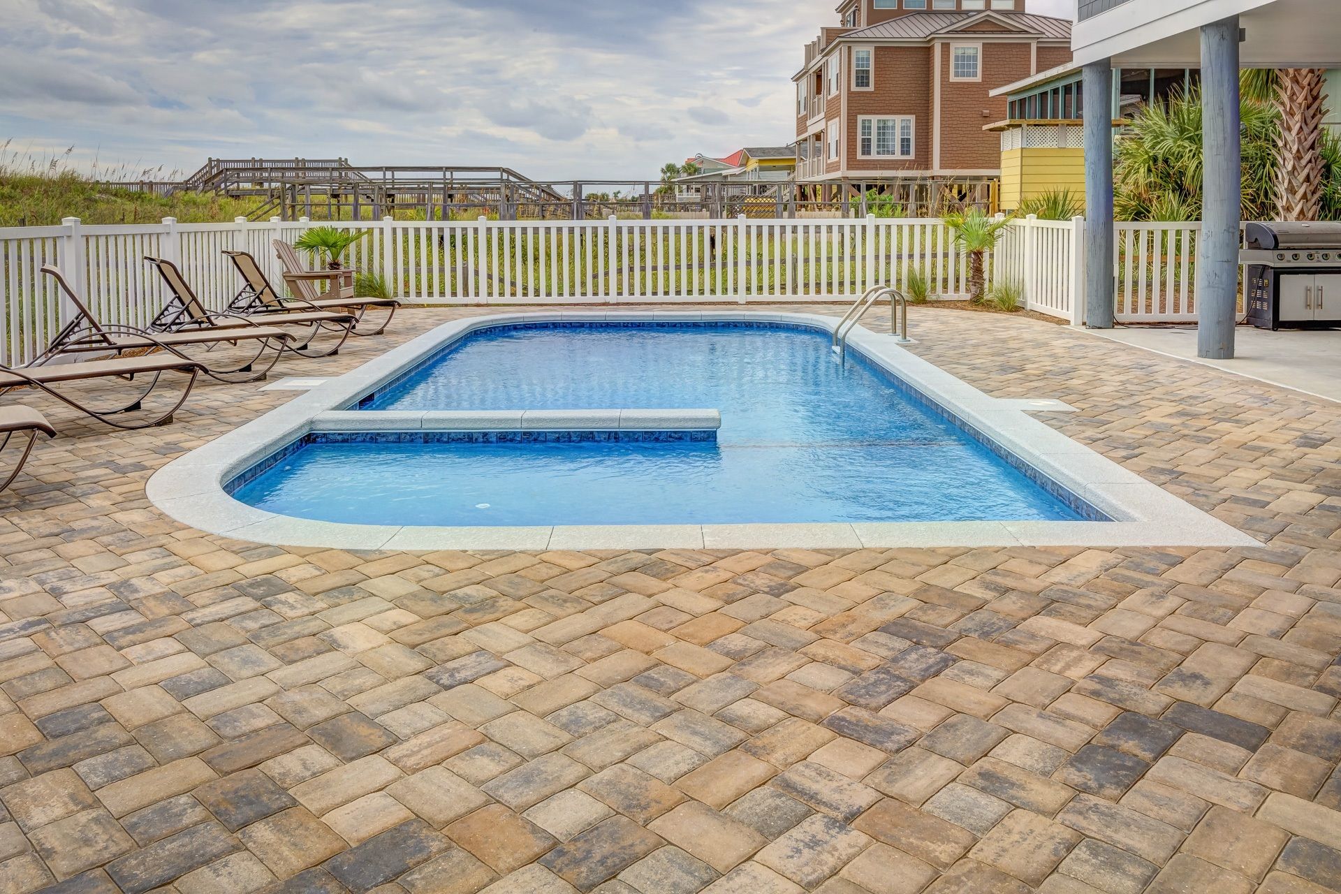 Pool Service Contracts in Houston